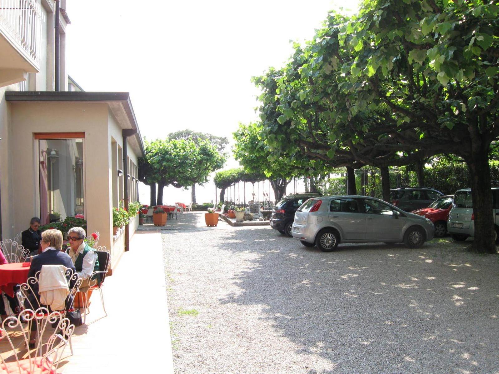 Hotel Giardino Sirmione Exterior photo